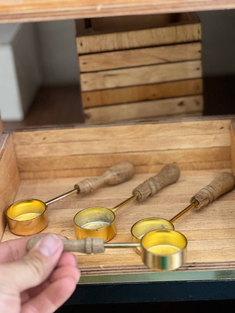 پیمانه قهوه دسته چوبی کوچک